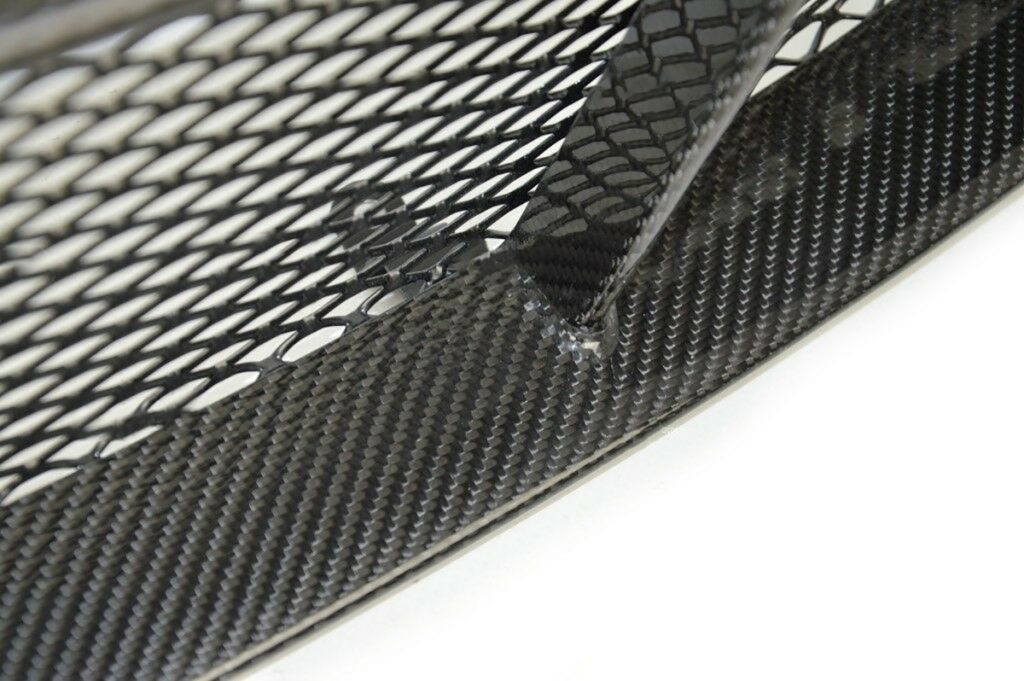 Aston-Martin-Vantage-V8-V12-S-version-front-carbon-grille (1)