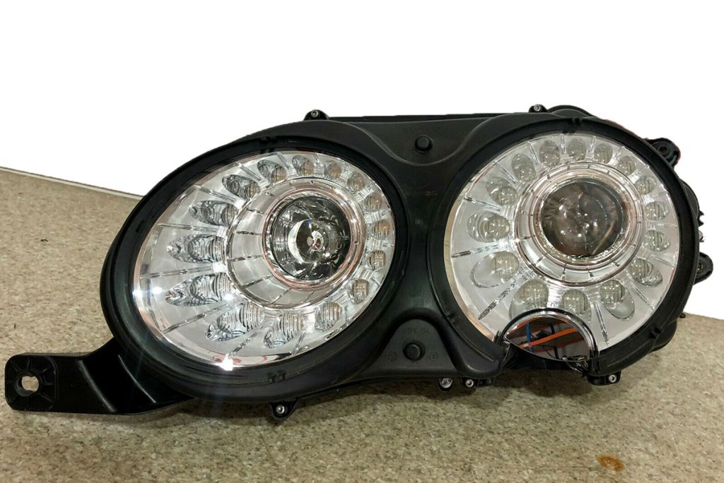 Bentley-Continental-Flying-left-front-Super-headlight (1)