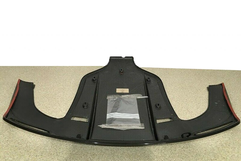 Bentley-GT-GTC-Mulliner-Rear-Carbon-Diffuser (7)