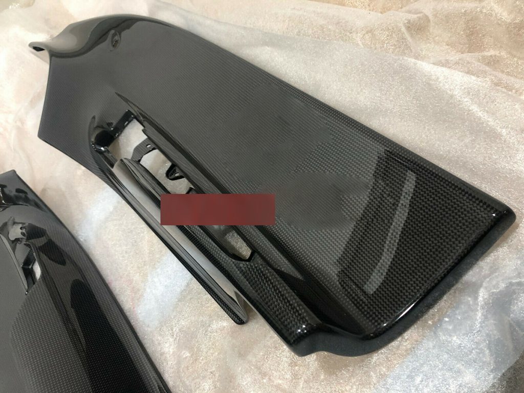 Ferrari-488-GTB-Spider-CARBON-DOOR-PANELS (11)