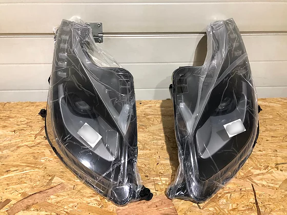 Ferrari 488 GTB Spider headlight, OEM Part (1)