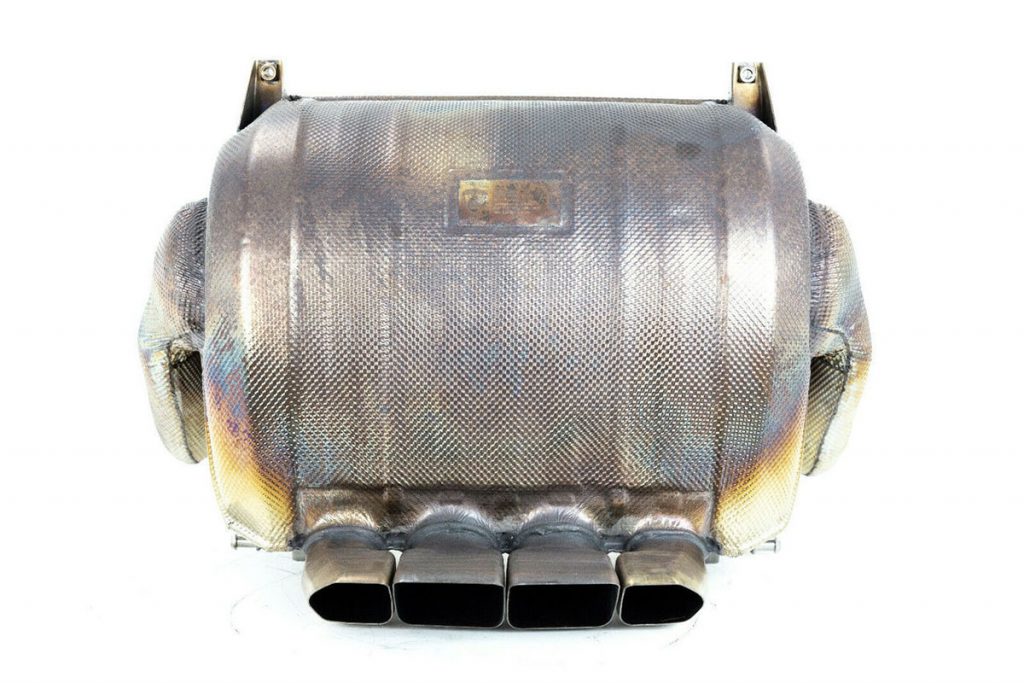 LAMBORGHINI-AVENTADOR-LP700-BACK-BOX-EXHAUST (6)