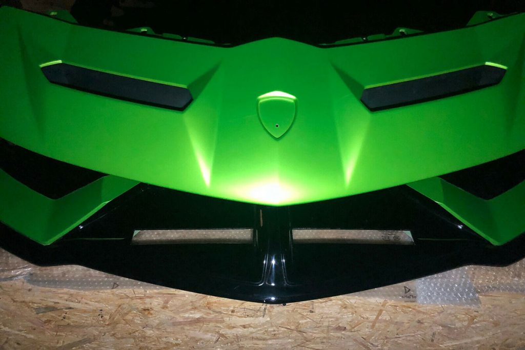 LAMBORGHINI AVENTADOR SVJ BUMPER FRONT (2)