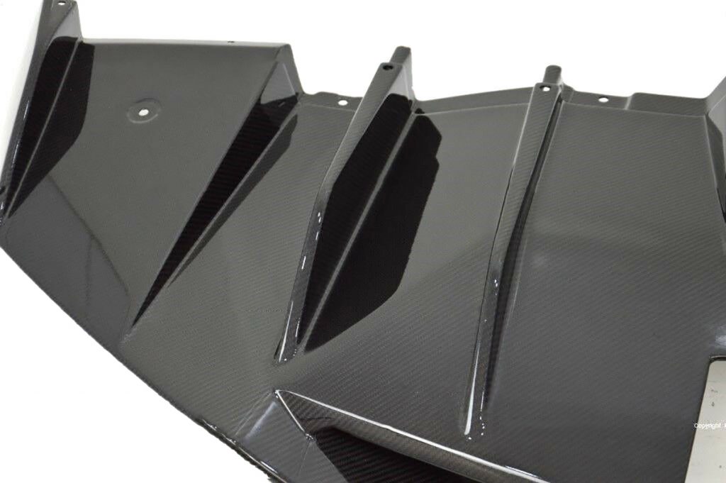 Lamborghini-Aventador-LP700-4-NEW-original-carbon-rear-lower-diffuser (1)