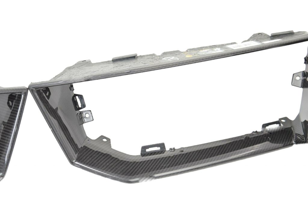 Lamborghini-Aventador-carbon-rear-bumper-frames (1)