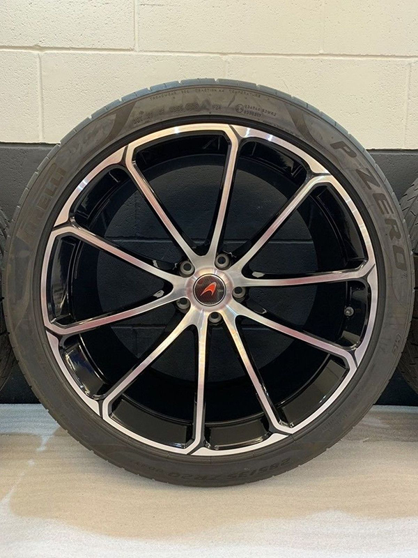 MCLAREN 570S SPYDER POLISHED ALLOY WHEELS WITH NEW TYRES (2)