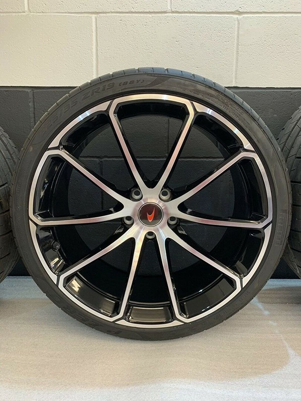 MCLAREN 570S SPYDER POLISHED ALLOY WHEELS WITH NEW TYRES (3)