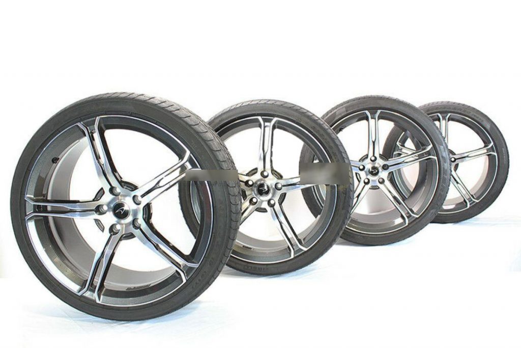 MCLAREN 650S POLISHED ALLOY WHEELS WITH NEW PIRELLI P-ZERO (3)