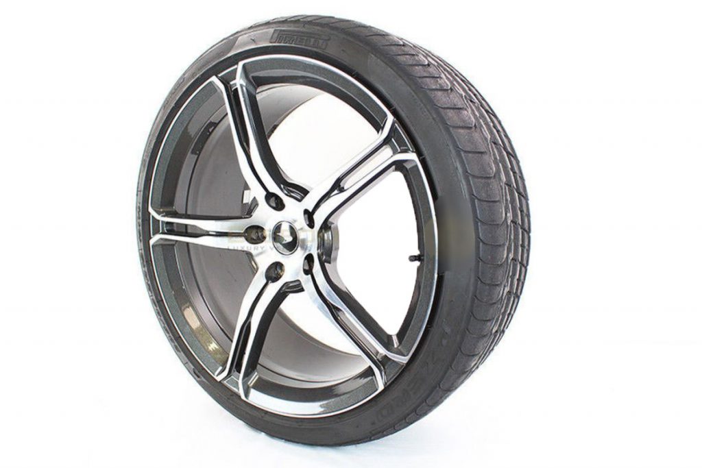 MCLAREN 650S POLISHED ALLOY WHEELS WITH NEW PIRELLI P-ZERO (9)