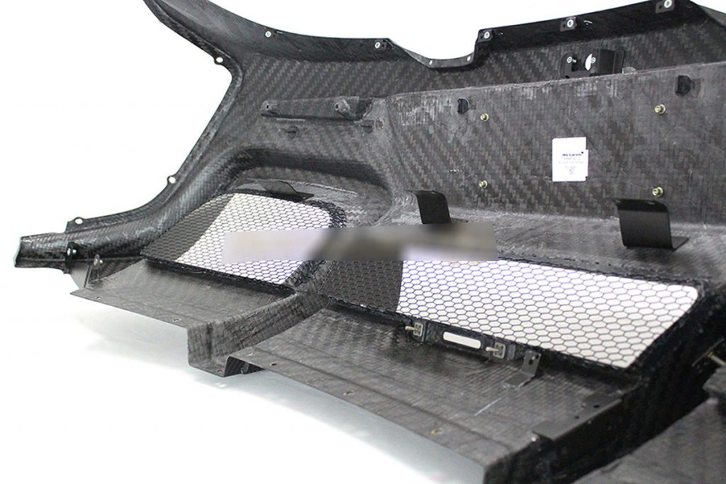 MCLAREN 675LT CARBON FIBER COMPLETE REAR BUMPER ASSEMBLY (1)