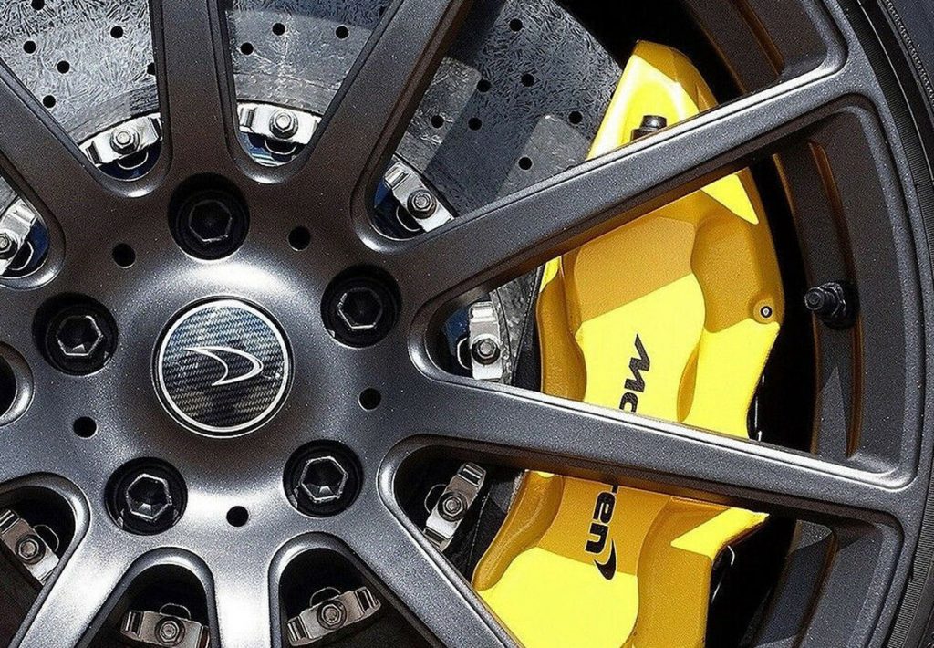 MCLAREN-CERAMIC-BRAKE-CALIPARS-CCM-F+R-YELLOW-540-70-MP4-650S-675LT (1)