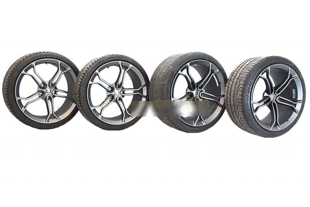 MCLAREN LIGHT WEIGHT STEALTH ALLOY WHEELS WITH DEMO TYRES (4)