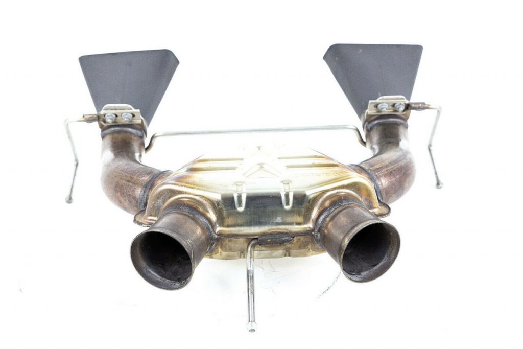 MCLAREN-MP4-12C-650S-COUPE-EXHAUST (6)