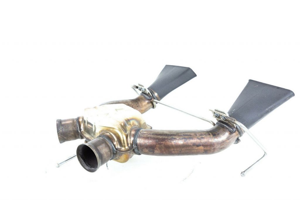 MCLAREN-MP4-12C-650S-COUPE-EXHAUST (7)