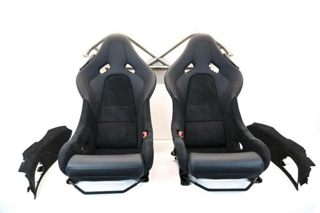 MCLAREN MSO 720S TRACK PACk SEATS AND TITANIUM ROLL CAGE PACKAGE (11)