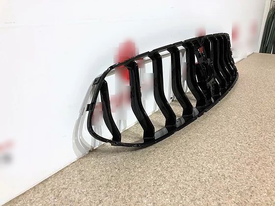 Maserati GranTurismo Front grill OEM Part (1)