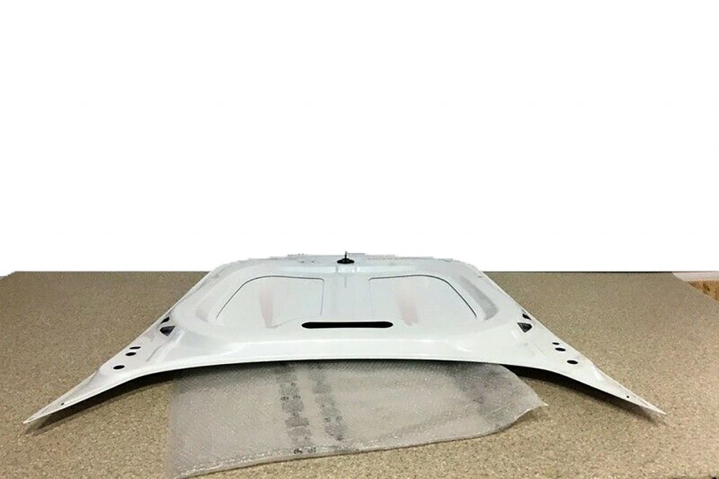 McLaren-MP4-12C-650S-Hood-Bonnet-BONNET-Suitcase (3)