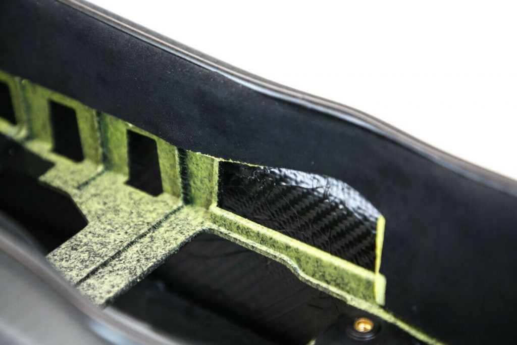 Mclaren 570S600LT MSO CARBON FIBRE CENTRE CONSOLE TUNNEL UNIT (8)