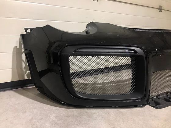 Porsche GT2 RS Front bumper complete, OEM Part (1)