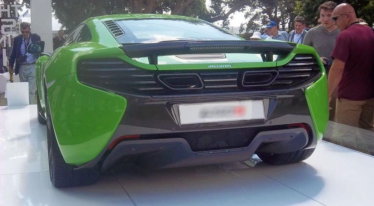 MCLAREN 650S PLASTIC REAR BUMPER CENTER SECTION