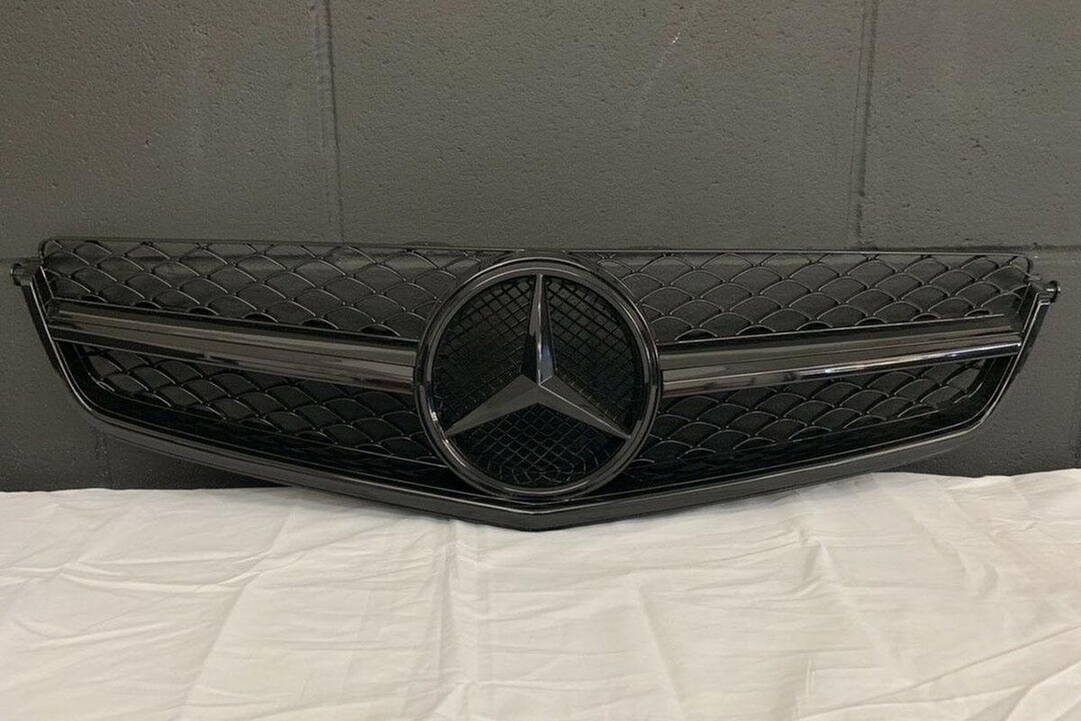 Mercedes Benz AMG Style Gloss Black Radiator Grille