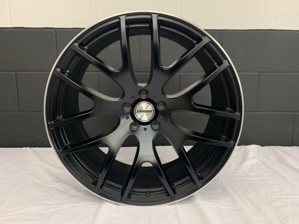 Single Riviera Wheel Black With Machined Lip 22x10J